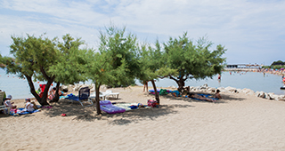 sandy beach duce